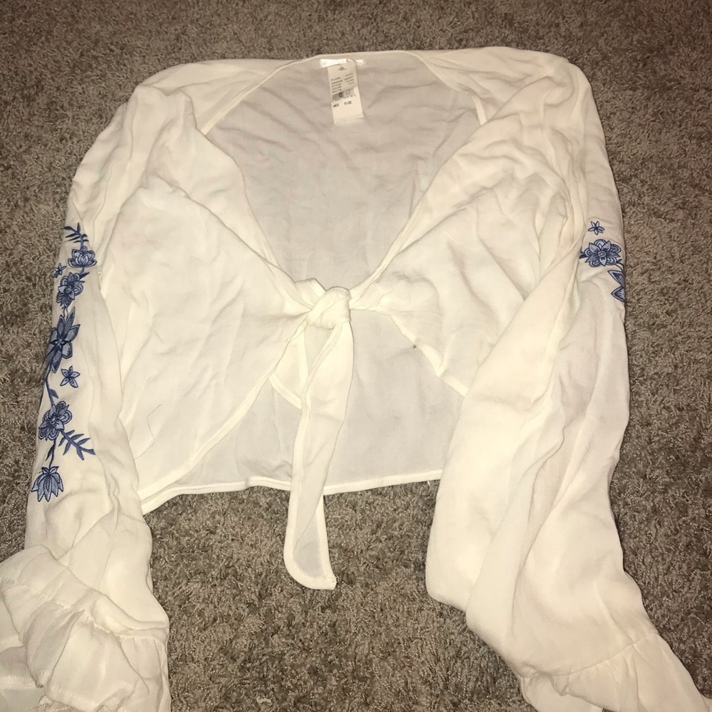Cropped White Tie Top with Floral Arms